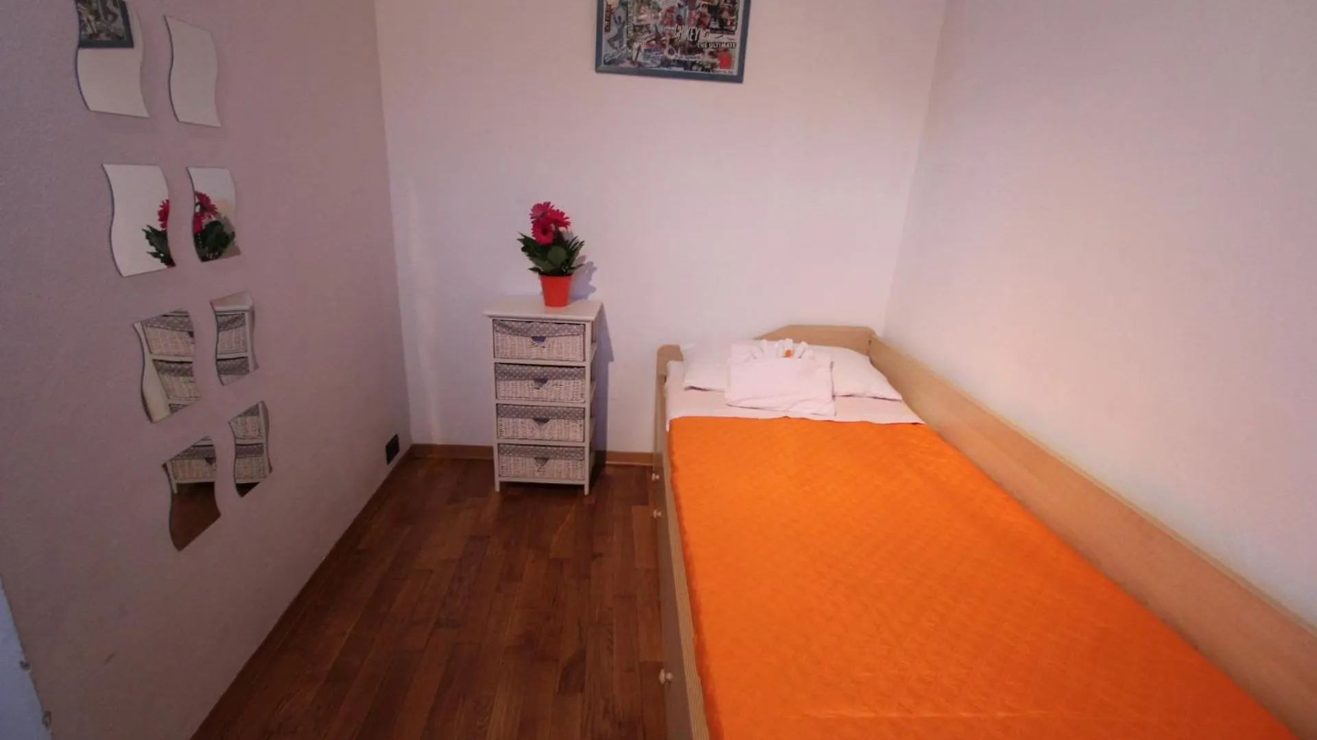 La Casina - Tipica Casa Toscana Accoglienza E Relax Colle Val D'Elsa 0*,